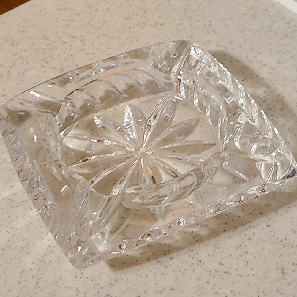 Elegant Clear Glass Ashtray